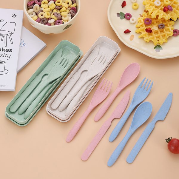 4 PIECE PORTABLE CUTLERY SET